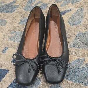 M.gemi The Danza Elegant Black Leather Ballet Flats